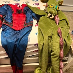 Boys costumes size small 4-6
